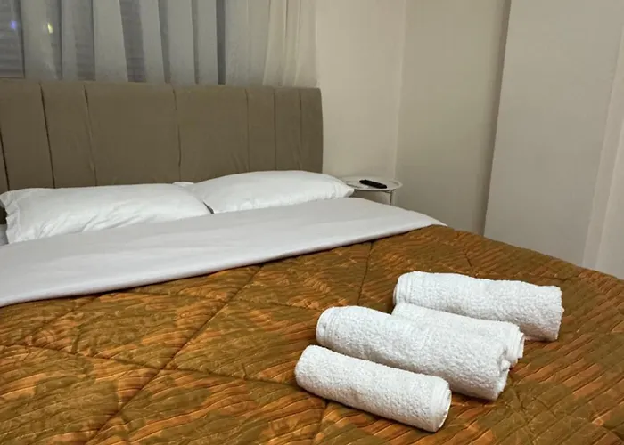 Condor Center Apartamento *